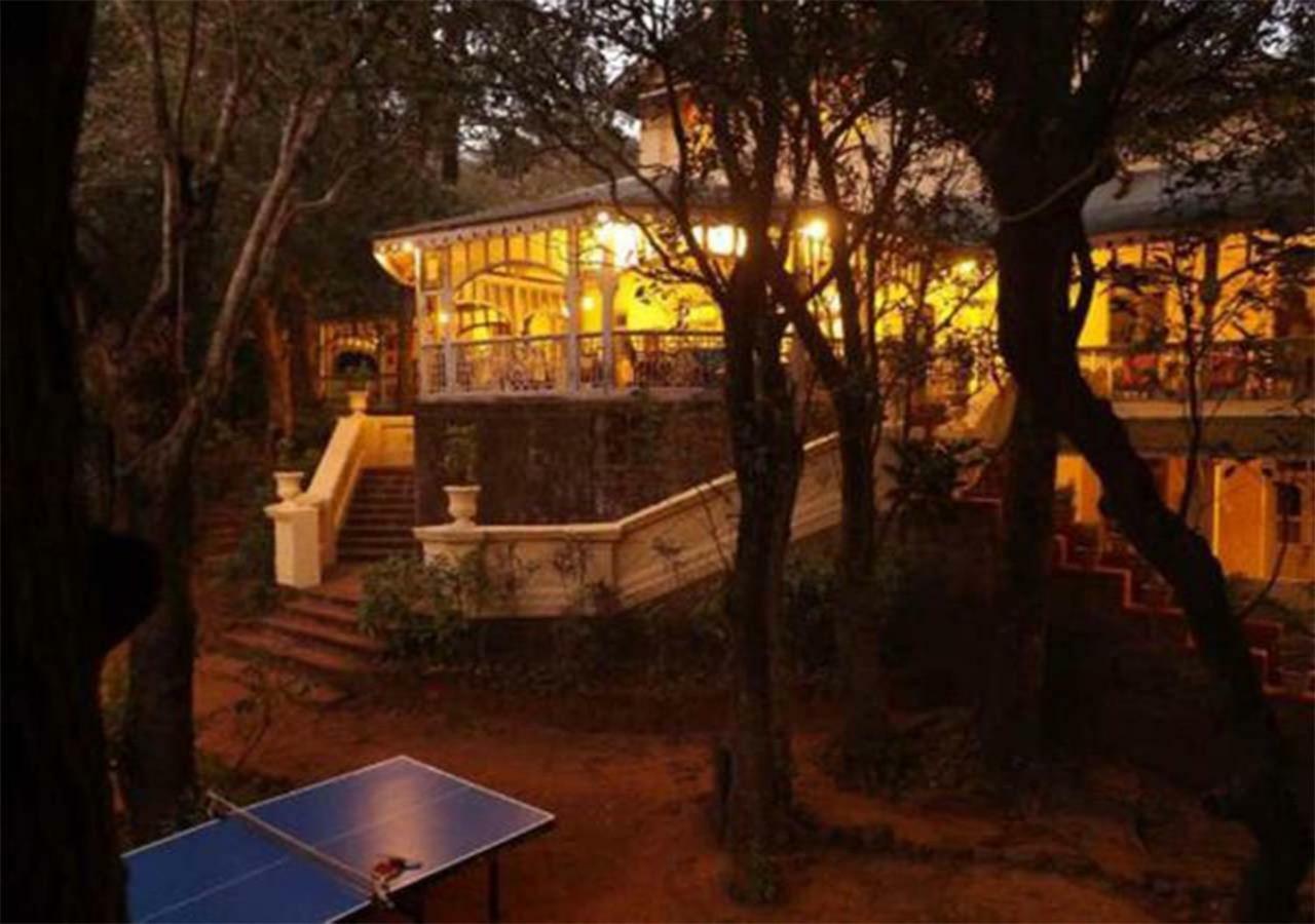 ดูน บาร์ เฮาส์ - เวรันทาห์ อิน เดอะ ฟอเรสต์ Hotel มาเทรัน ภายนอก รูปภาพ